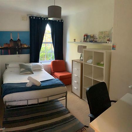 Central Location! Double Bedroom 2 Mins Walk From Battersea Power Underground Station! Лондон Екстер'єр фото